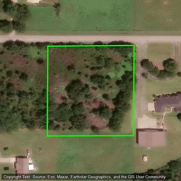 2nd image of 140 E 1650th Rd