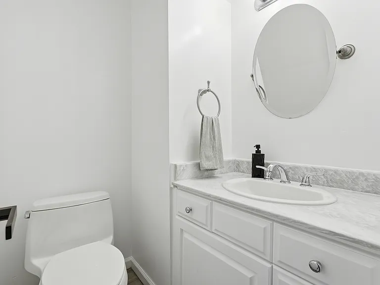 22 Habersham Ct — Photo 6