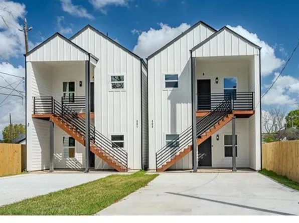 303 Cartersville St #B, Houston, TX 77029