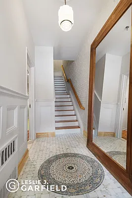 Sold by Leslie J. Garfield | media 20