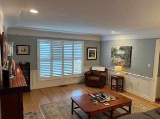 8335 SW Ridgeway Dr, Portland, OR 97225