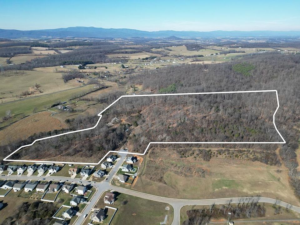 1st image of 122 Hull Hills Ln