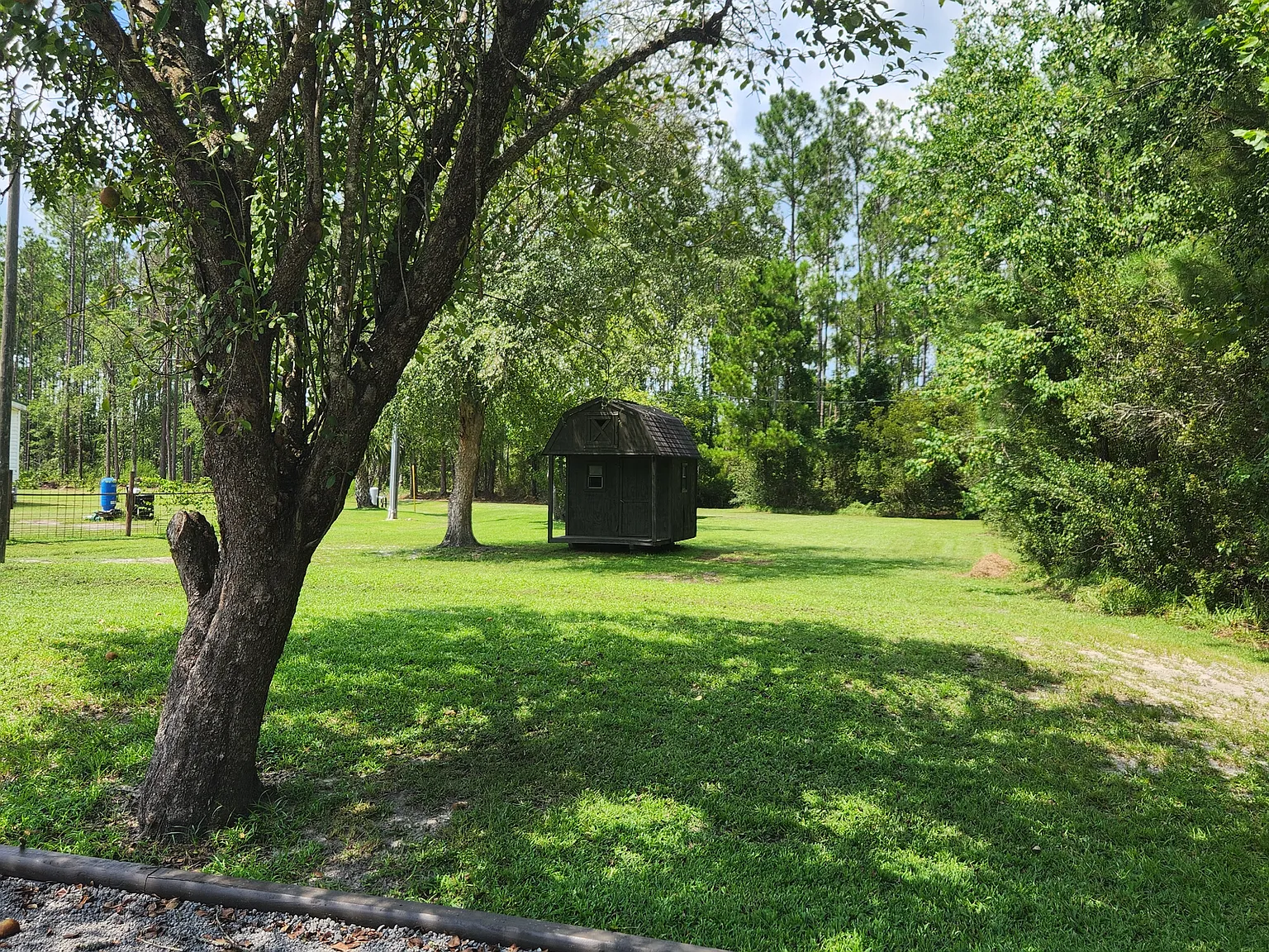 3 bed, 1456 sqft, $2,000 — Photo 1