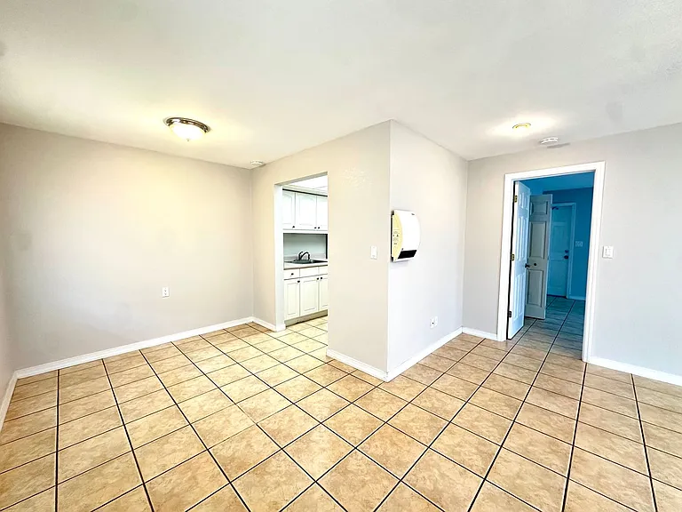1458 Cleveland St — Photo 3