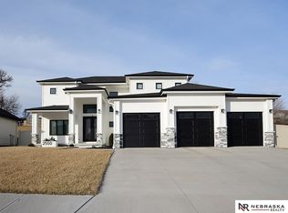 2550 N 188th St, Elkhorn, NE 68022
