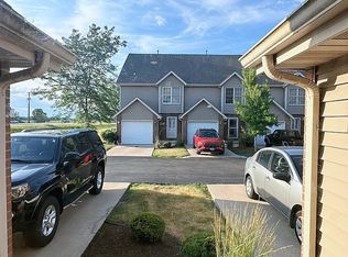 600 S Peace Rd, Sycamore, IL 60178