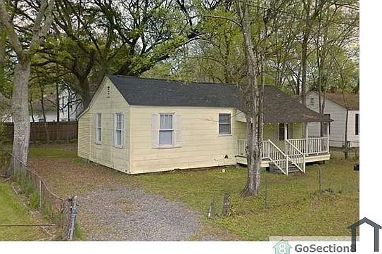 2nd image of 2754 Houston St