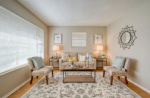 2220 Eudine Dr W Photo 1