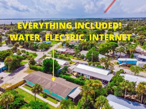 2566 NE Hickory Ave #A, Jensen Beach, FL 34957