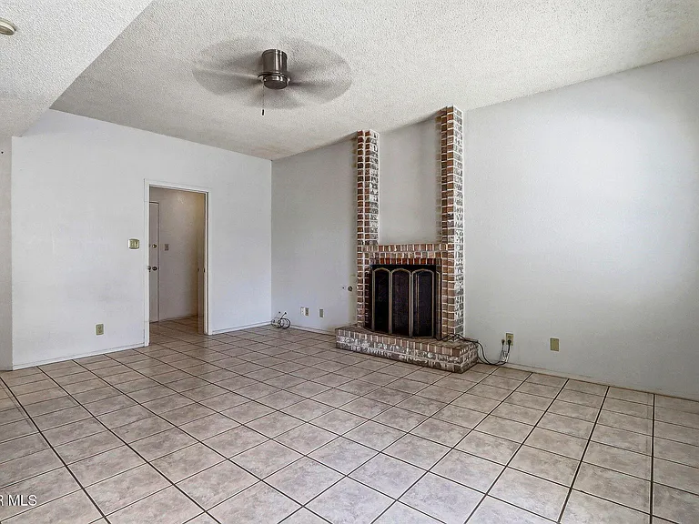7765 Dianjou Dr — Photo 19