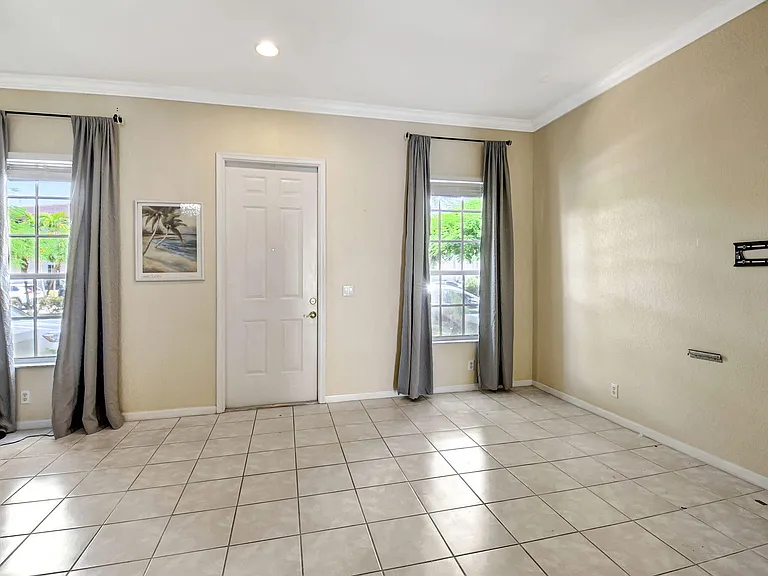 608 NW 25th Ave — Photo 5