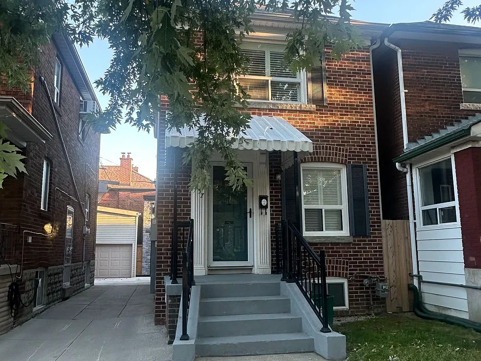 457 Mortimer Ave #MAIN 2ND FLOORS