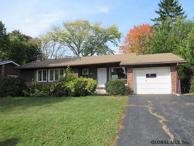 1st image of 54 Hawthorne Ave