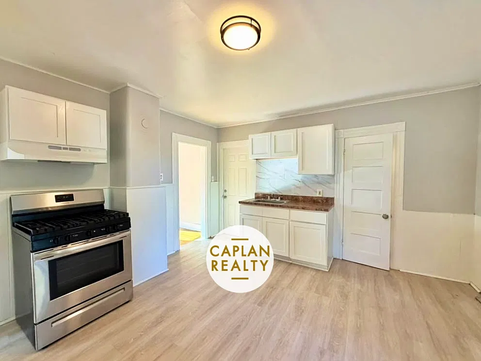 13 Bassett St — Photo 4