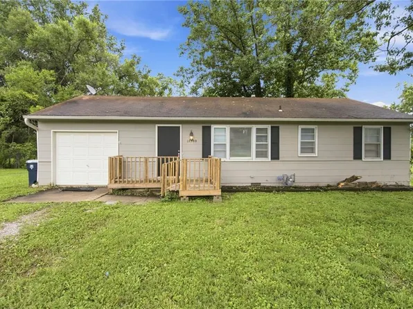 11709 Lawndale Ave, Kansas City, MO 64137