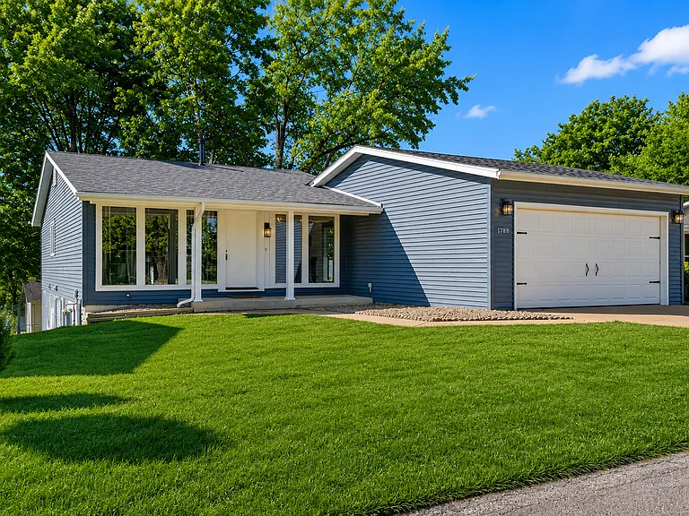 1788 Dandridge Ln — Photo 3