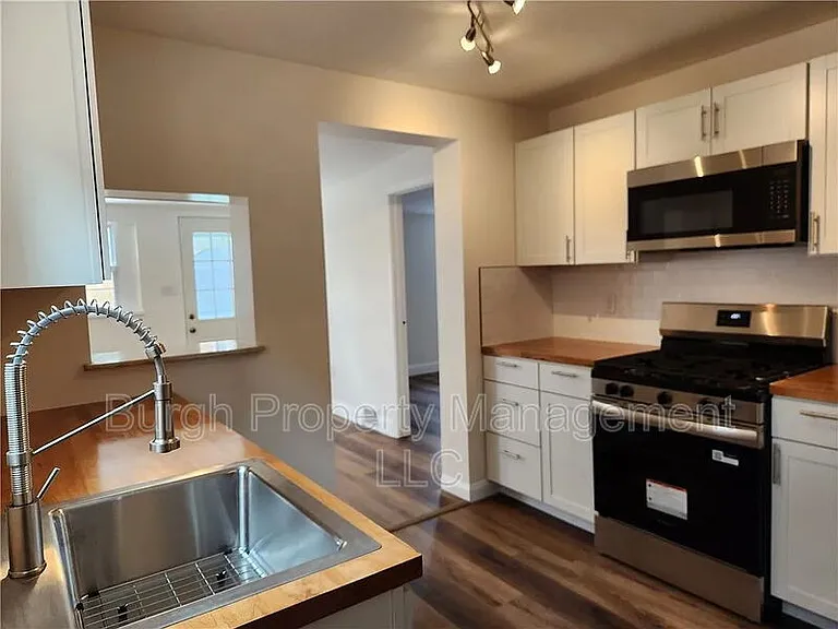 331 Redwood St — Photo 2