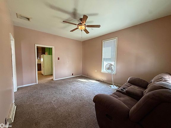 3rd image of 515 Avenue D