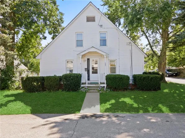 100 W River St, Riverside, RI 02915