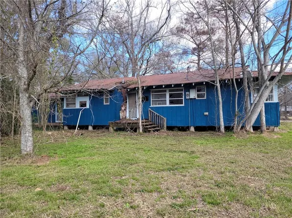203 Vickville Rd, Marksville, LA 71351