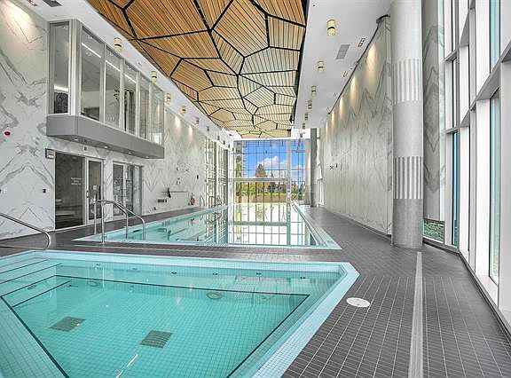 3rd image of 1500 Fern St #1
