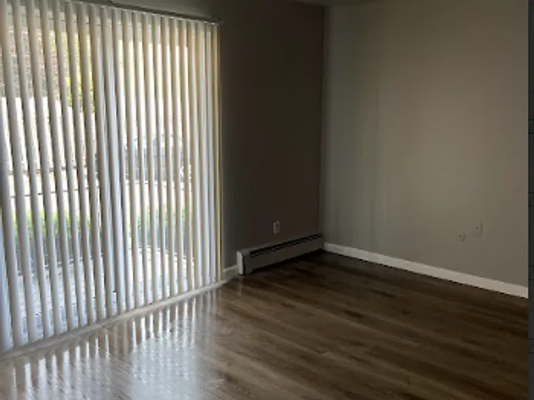 5650 Pardee — Photo 5