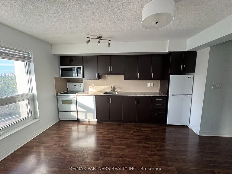 30 Herons Hill Way #804 — Photo 5