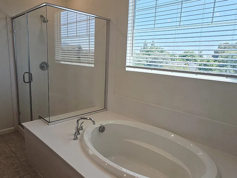 5444 Gallier Loop — Photo 42