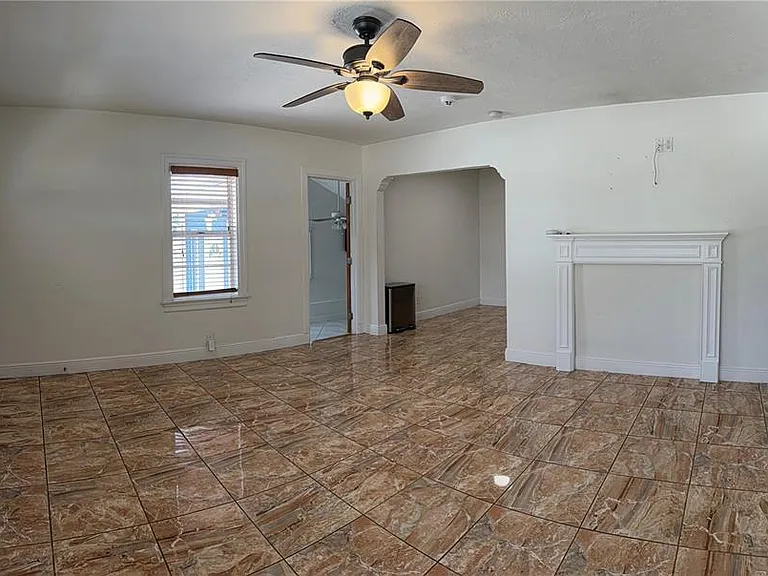 702 W Peninsular St — Photo 4