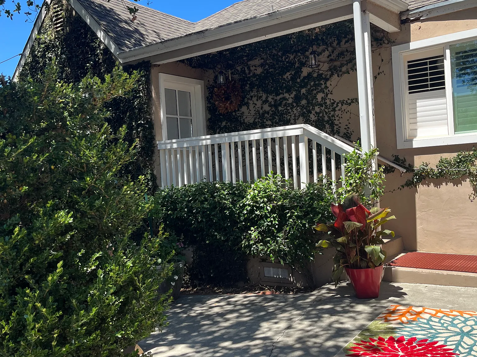 1101 Evans Ave — Photo 1