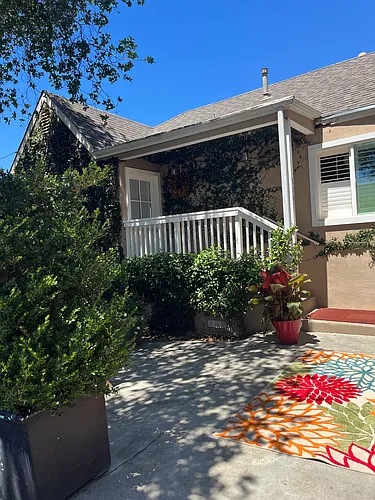 1101 Evans Ave Photo 1