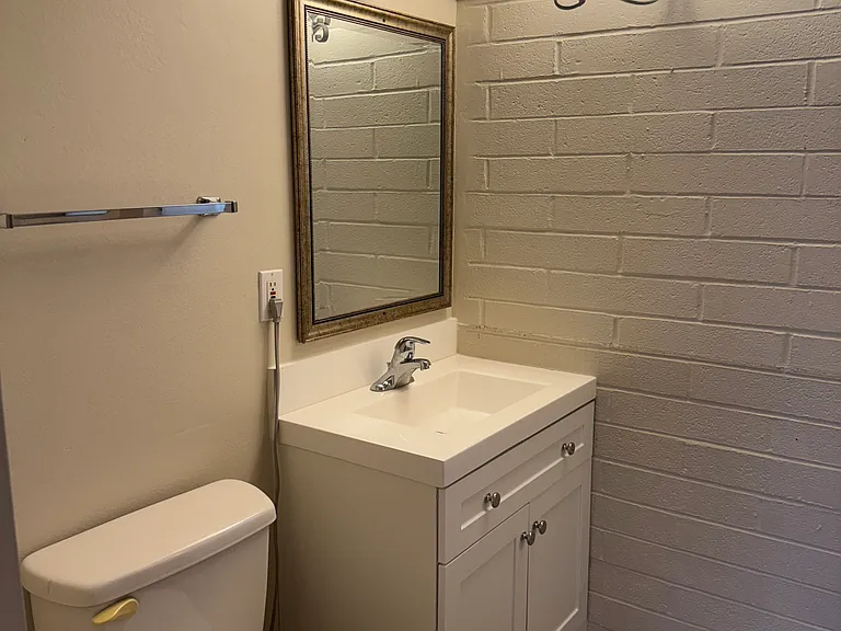 437 S Paseo Madera #B — Photo 14