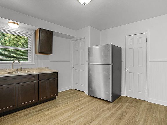 5th image of 8508 Jenny Dr