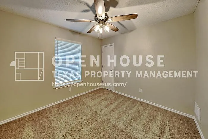 1228 Windy Meadows Dr — Photo 12