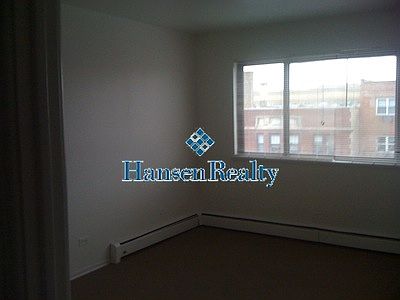 2nd image of 5917 N Kenmore Ave APT 231