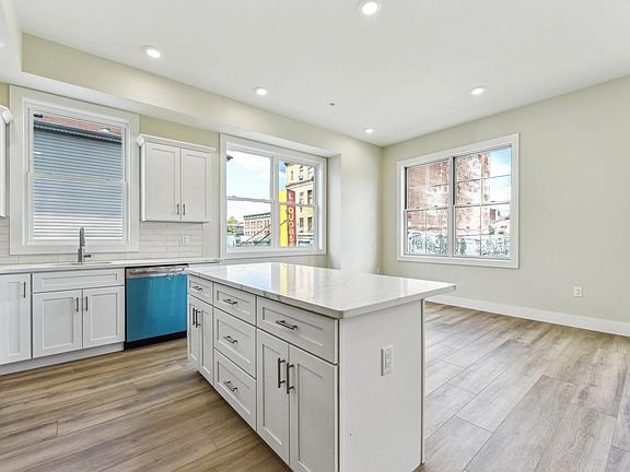 3rd image of 611 Communipaw Ave #A