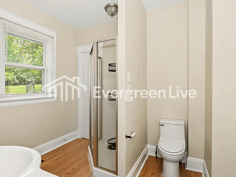 3980 Washington Ave — Photo 8