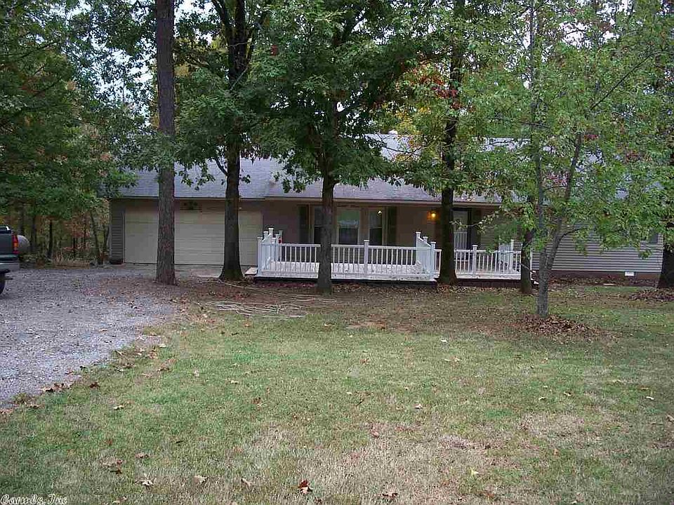 1st image of 350 Bluff Dr