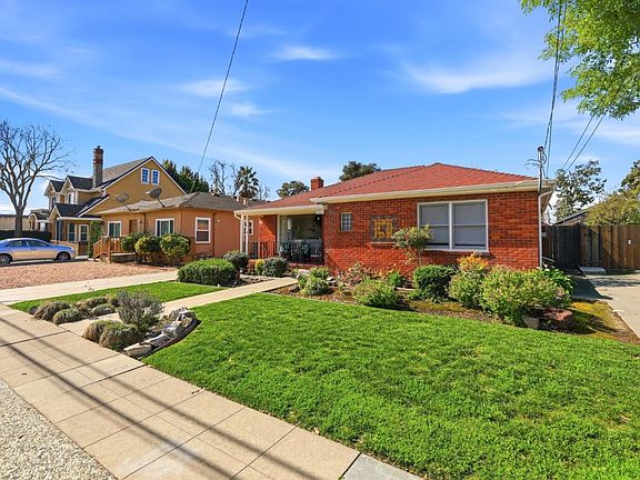 3rd image of 181 Cleaves Ave