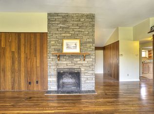 22157 Hilliard Blvd, Rocky River, OH