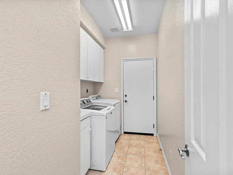 219 Pacific View Ln — Photo 20