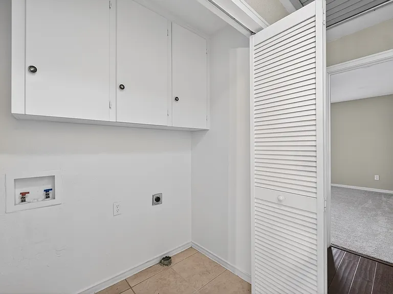 9660 Timberleaf Dr — Photo 26