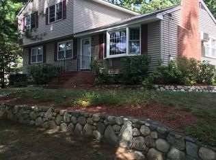 11 Tyng Rd, Tyngsboro, MA 01879