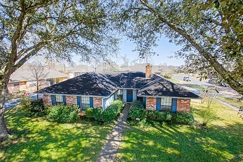 Corner lot home