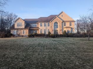 43 Milestone Dr, Ringoes, NJ 08551