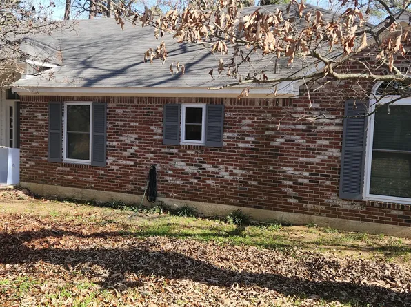 1605 Top Bluff Ln, Shreveport, LA 71109