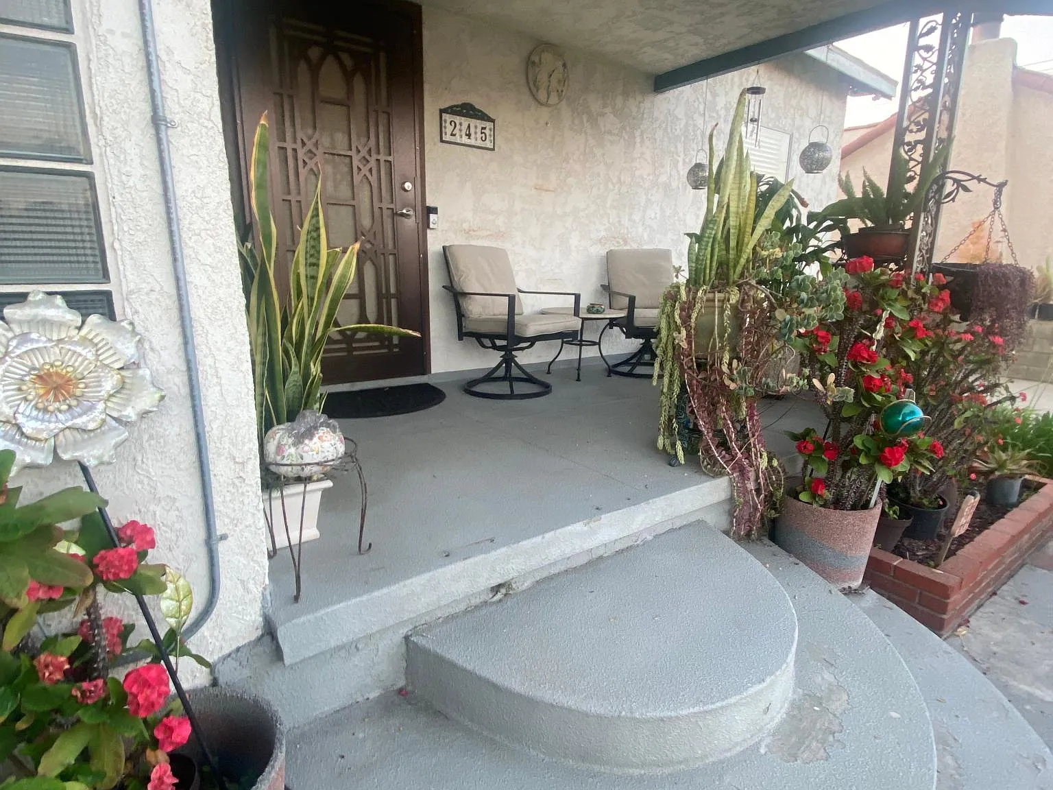 N 3rd St, Montebello — Photo 2