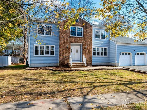 6 Bernice St, Edison, NJ 08820