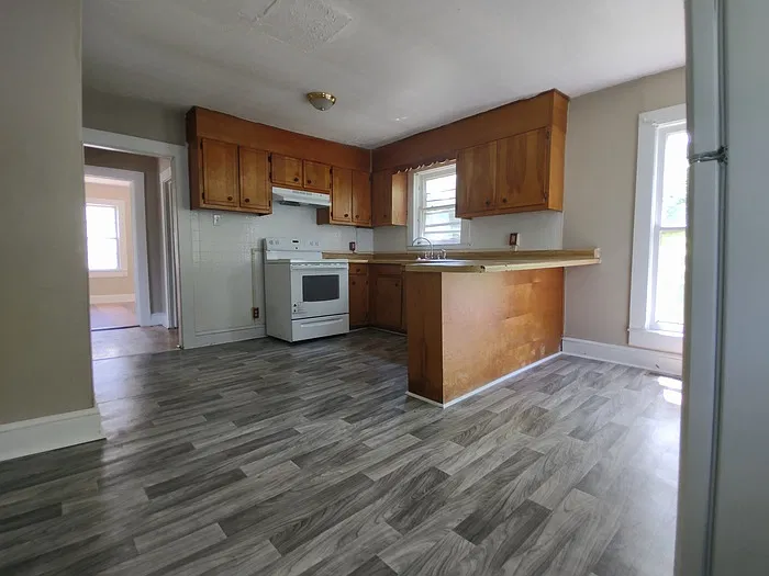 2 bed, 1.0 bath, 1100 sqft, $1,035 — Photo 4