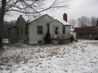 527 Mount Jackson Rd, New Castle, PA 16102